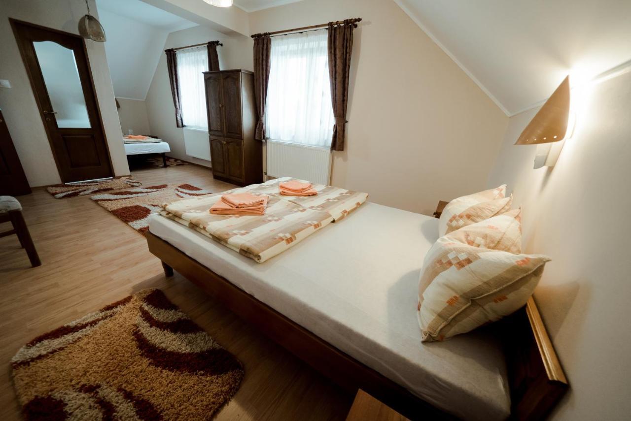 Bed and Breakfast Nagy-Homorod Etterem Es Panzio Rares Exteriér fotografie