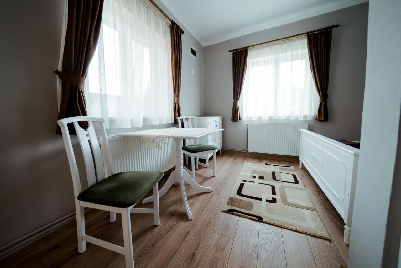 Bed and Breakfast Nagy-Homorod Etterem Es Panzio Rares Exteriér fotografie